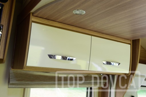 Moderní obytný vůz Bürstner, Delfin T 690 G 2,2 HDI - model 2023